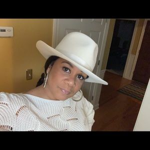 Meet your Posher, Vikki